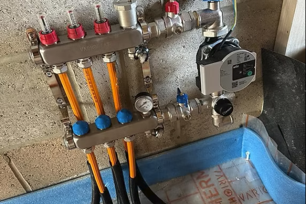 Underfloor heating manifold